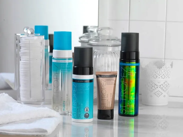 st-tropez-self-tan-extra-dark-bronzing-mousse-marka-st-tropez
