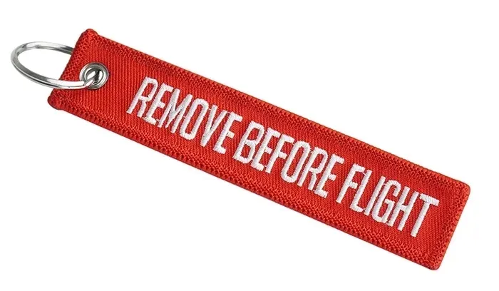 brelok-do-kluczy-mil-tec-remove-before-flight-czerwony-15901009