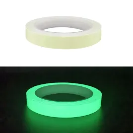 tasma-fluorescencyjna-25-mmx5-m-swiecaca-w-ciemonosci-zielona-samoprzylepna