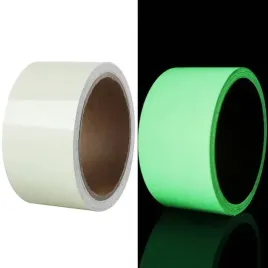 tasma-fluorescencyjna-50-mmx5-m-swiecaca-w-ciemonosci-zielona-samoprzylepna