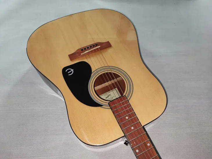 epiphone-dr-100-na-gitara-akustyczna-rodzaj-pudla-dreadnought-western-wersja-praworeczna