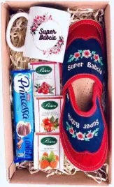 prezent-na-dzien-babci-zestaw-kubek-babcia-kapcie