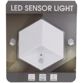 lampka-scienna-z-czujnikiem-ruchu-podswietlenie-schodow-szaf-tarasu-biala