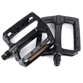 pedaly-rowerowe-antyposlizgowe-z-odblaskiem