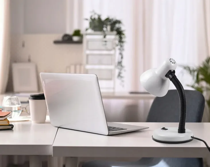 lampa-biurkowa-led-biala-regulowana-szkolna-do-czytania-e27-zasilanie-sieciowe