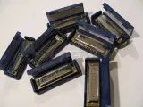 harmonijka-ustna-hohner-blues-harp-a-stan-nowy-kolor-niebieski
