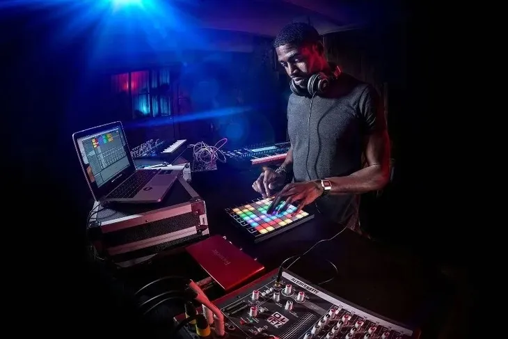 novation-launchpad-x-kontroler-ableton-stan-nowy-model-launchpadx64
