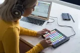novation-launchpad-mini-mk3-kontroler-ableton-kolor-czarny