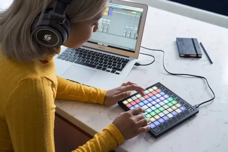 novation-launchpad-mini-mk3-kontroler-ableton-stan-nowy