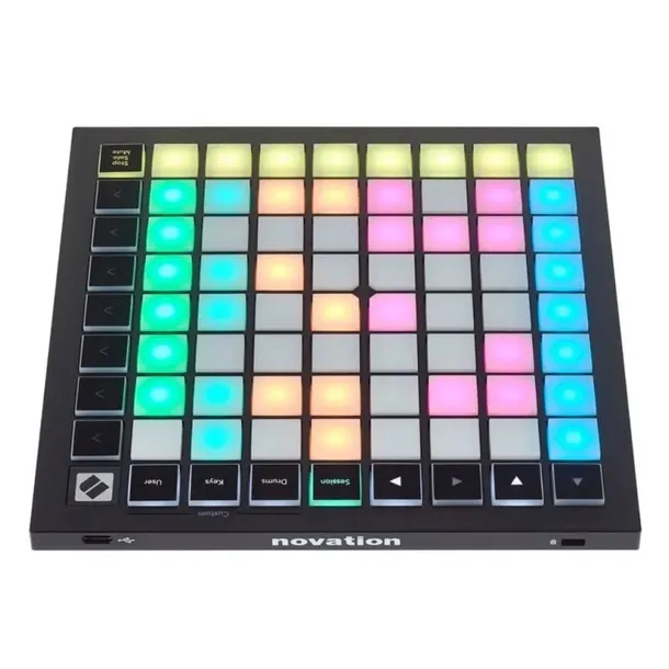 novation-launchpad-mini-mk3-kontroler-ableton-stan-nowy-kolor-czarny