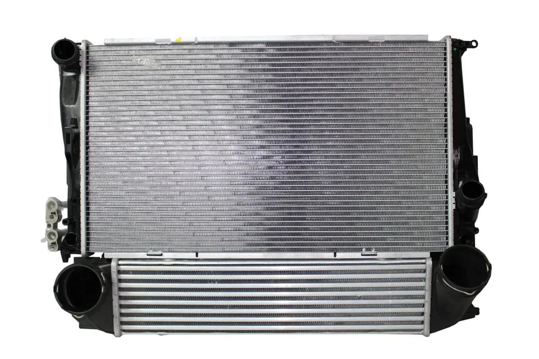 komplet-chlodnic-bmw-3-e90-e91-e92-e93-17117547059-stan-nowy