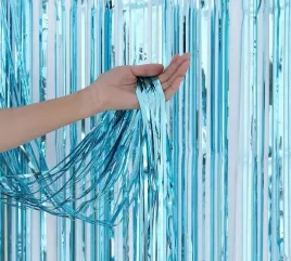 kurtyna-samoprzylepna-metaliczna-niebieska-1mx2m-baby-shower-chrzest-roczek