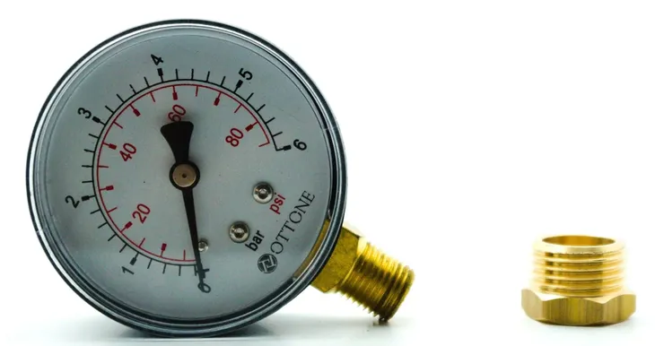 manometr-radialny-0-4-bar-fi-63-marka-ottone
