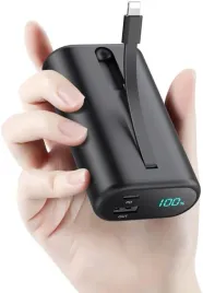 powerbank-ultra-kompaktowy-przenosna-ladowarka-z-wbudowanym-kablem-10800mah