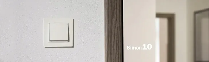 simon-10-ramka-poczworna-cr4-11-biala-material-tworzywo-sztuczne