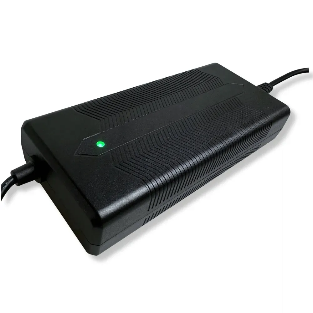ladowarka-84v-1-5a-wtyk-gx-16-stan-nowy