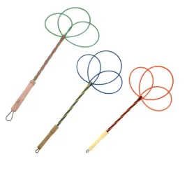 trzepaczka-do-dywanow-chodnikow-drewniana-raczka