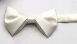 muszka-meska-atlasowa-mucha-elegancka-do-garnituru-biala-do-slubu-klasyk
