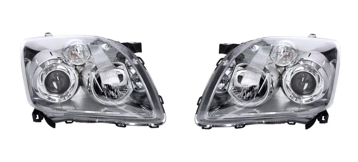 REFLEKTOR LAMPA PRZÓD TOYOTA AVENSIS 06-08 KOMPLET