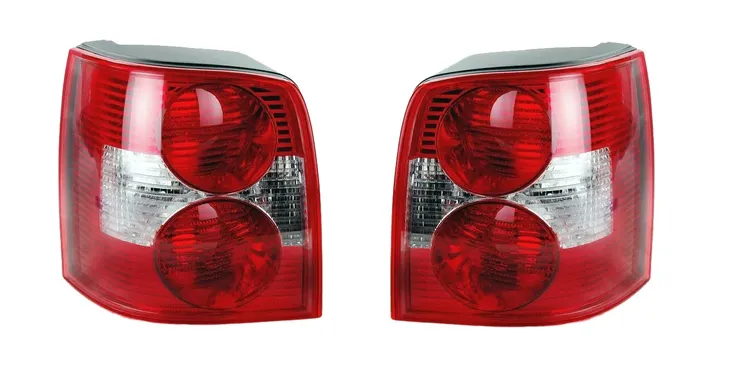 LAMPA TYLNA TYŁ VW PASSAT B5 FL 00- KOMBI KOMPLET