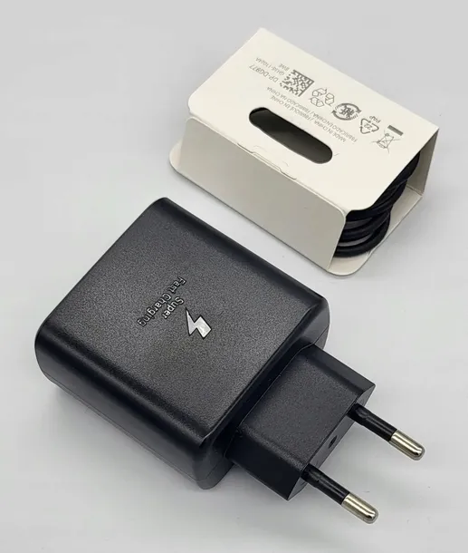 ladowarka-do-samsung-super-fast-charge-45w-kabel-waga-z-opakowaniem-0-113-kg