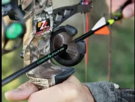 podstawka-stojak-pod-strzale-do-luku-z-wlosia-wloskowa-arrow-rest-whisker