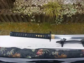 katana-miecz-samuraja-bardzo-mocny-ostry-japonski-recznie-robiony