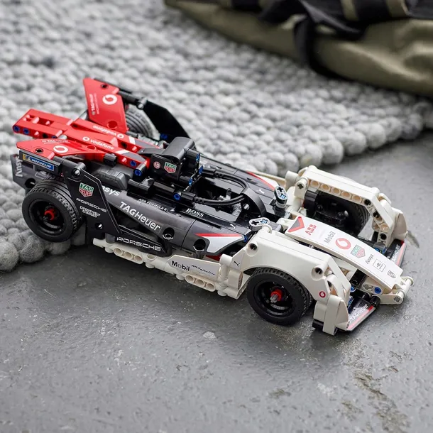 lego-technic-42137-formula-e-porsche-99x-electric-minimalny-wiek-dziecka-9