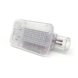 honda-fr-v-lampka-bagaznika-led-1szt