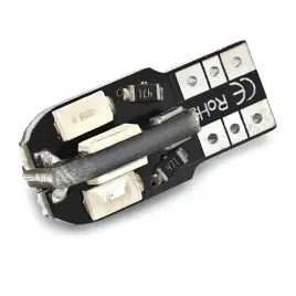 w5w-led-czerowna-zarowka-t10-12v-320lm-canbus-male-wymiary-dobrze-swieci