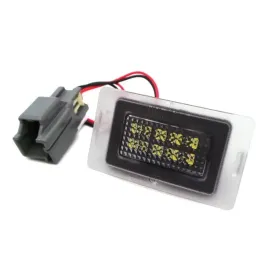ford-fusion-podswietlenie-drzwi-led-450lm-2szt