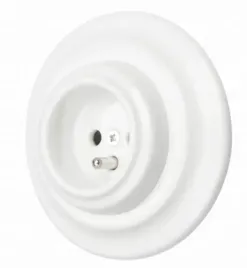 gniazdo-ceramiczne-biale-podtynkowe-z-ramka-retro