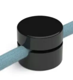 uchwyt-do-kabla-2x075-i-3x075-czarny-metalowy