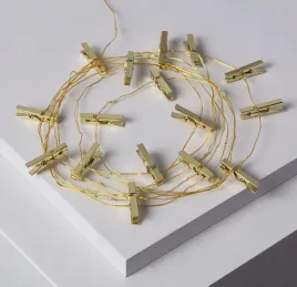 girlanda-led-klamerki-na-zdjecia-zlota-3xaaa-3-5m