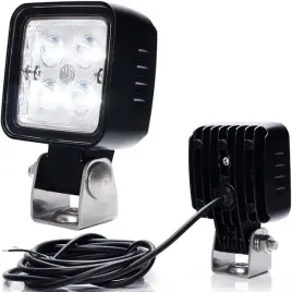 lampa-robocza-uniwersalna-diodowa-led-halogen-2700-lm-mocna