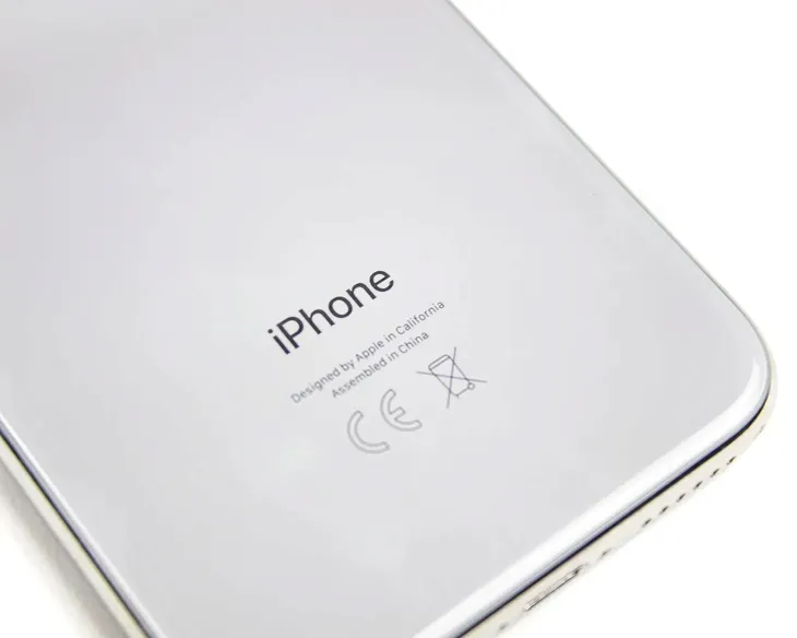apple-iphone-x-wybor-kolorow-material-metal-szklo