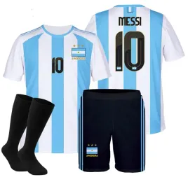 stroj-pilkarski-messi-argentyna-koszulka-spodenki-getry-r-146-euro-2024