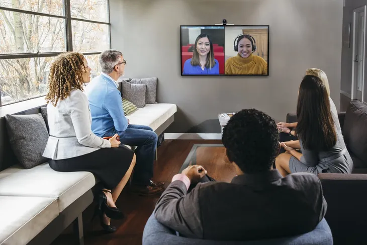 hp-poly-inteligentna-kamera-poly-studio-e70