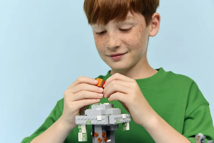 lego-minecraft-blady-ogrod