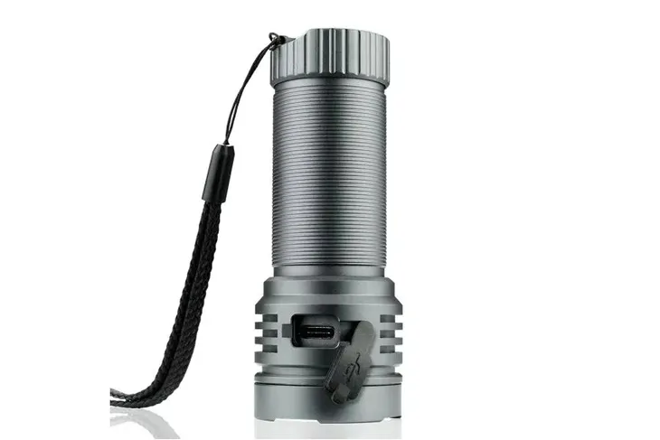 latarka-reczna-edc-everactive-fl-3300r-luminator-material-aluminium