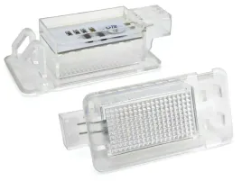volvo-podswietlenie-nog-lampki-led-2x550lm-2-szt-do-modeli-c30-c70-s60
