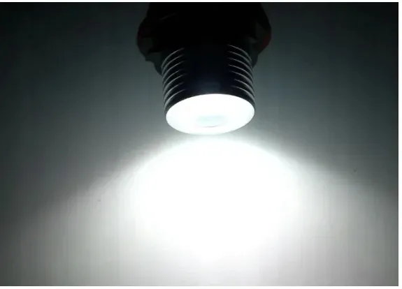 komplet-2-led-markery-bmw-ringi-e60-e61-e90-e91-x3-e83-e87-x5-e53-biale-stan-nowy-rodzaj-swiatel-mijania-led