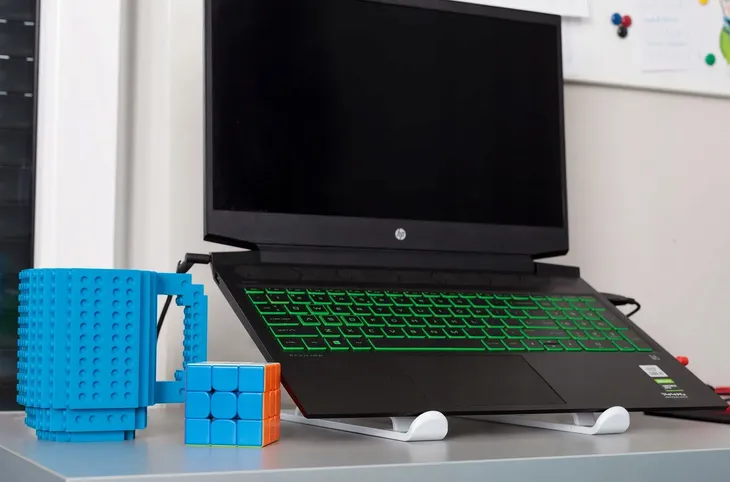 regulowany-stojak-pod-laptop-macbook-tablet-kod-producenta-od-qjshxk716lz90-stan-nowy-marka-inny-producent