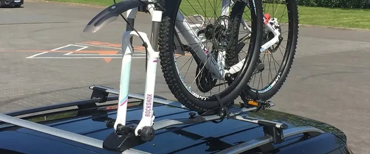 aguri-marathon-basic-uchwyt-rowerowy-za-widelec-punkt-mocowania-roweru-kolo-widelec