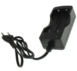 ladowarka-akumulatorkow-ogniw-18650-42v-z-kablem