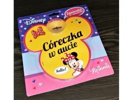 zawieszka-przyssawka-na-szybe-coreczka-w-aucie