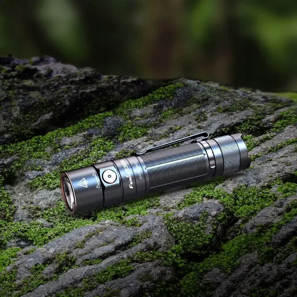 latarka-led-fenix-e35r-039-542-klasa-wodoszczelnosci-ipx-6