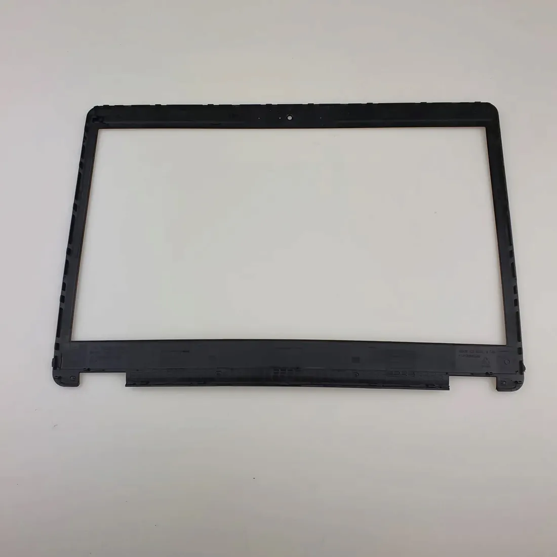 nowa-ramka-matrycy-do-dell-latitude-e5470