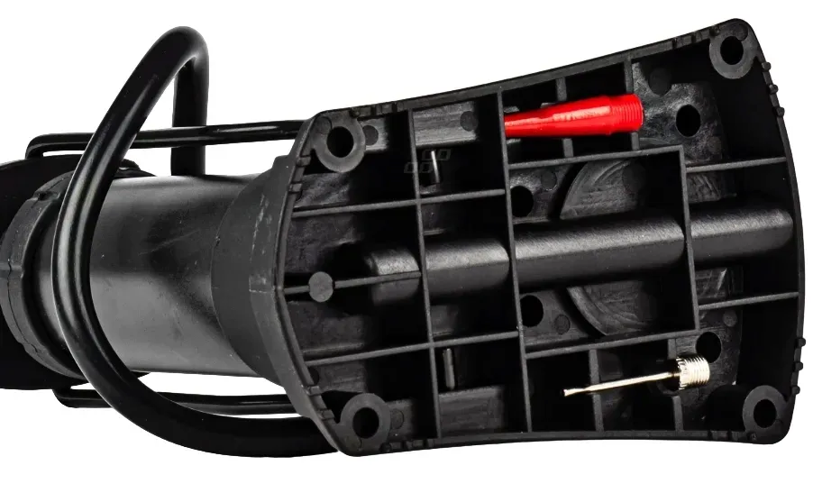 pompka-nozna-z-manometrem-samochodowa-rower-materac-szybko-pompuje-stabilna