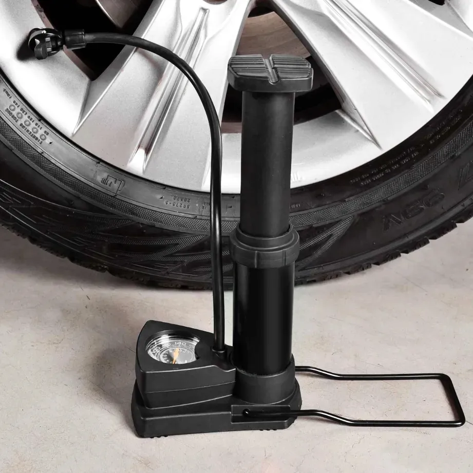 pompka-nozna-z-manometrem-samochodowa-rower-materac-szybko-pompuje-stabilna